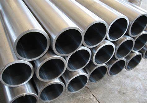 Subtilitas ferrum Tubing ad cylindros hydraulicos automotivos est nucleus systematum fracti et suspensionis.